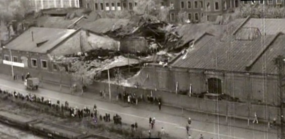 В 1973 году при проведении испытательного полета, потерпел крушение МиГ-25П. фото 4