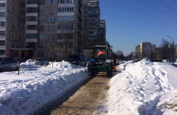 Мероприятия против гололеда начались в подмосковном Жуковском, сообщают представители коммунальных организаций.