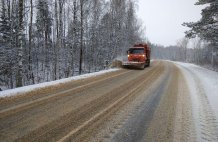 Тестирование нового вида противогололедных материалов началось на трассе Москва - Жуковский