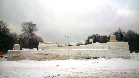 Строительство снежной крепости фото 9