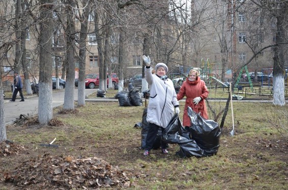 Жуковчане приняли активное участие в субботнике. фото 11