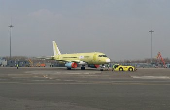 UTair заменит устаревшие «Ту-134»  на SuperJet 100