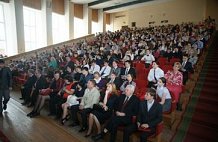 Глава города Жуковский Андрей Войтюк наградил именной стипендией школьников и студентов