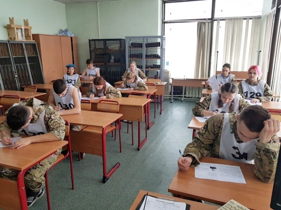 Сборная команда ДОСААФ Раменского района, в состав которой вошли учащиеся городов Раменское и Жуковский, приняла участие в открытом первенстве военно-патриотических клубов г. Москвы по воздушно-десантной подготовке на Кубок имени В.Ф.Маргелова. фото 2