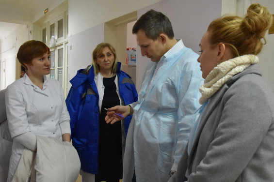 Представители общественной палаты Московской области провели мониторинг ситуации в городской клинической больнице наукограда. фото 6